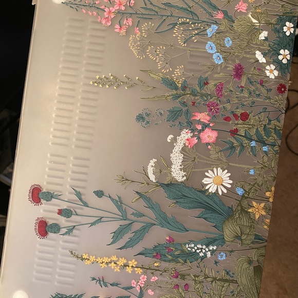 MacBook Air Floral Case 2017 Model - Picture 3 of 4